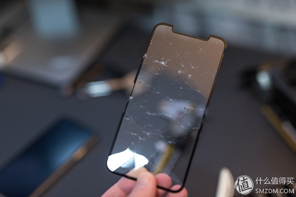 手机钢化膜哪种清晰度最好,手机膜推荐苹果什么膜好