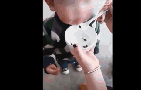 父母给孩子喂活蝌蚪,吃活蝌蚪的孩子现在还好吗