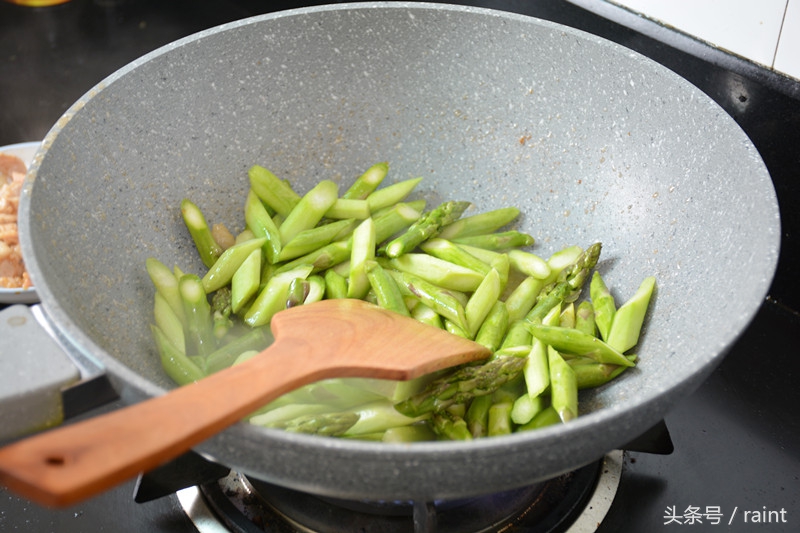 爱上厨房爱上做饭,爱上厨房火龙果米酒