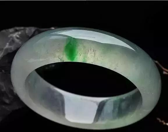 最美的翡翠玉手镯,最美玉手镯各种款式