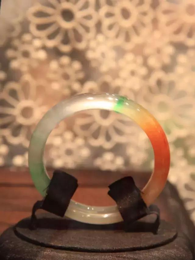 最美的翡翠玉手镯,最美玉手镯各种款式
