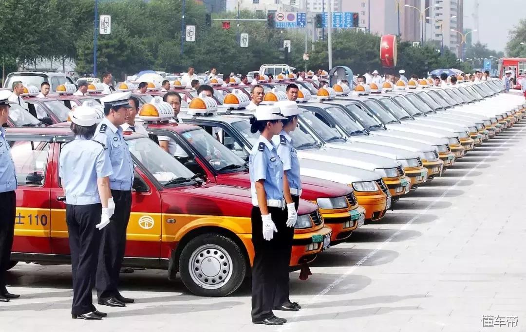 南京退租车辆超过3000辆,传统出租车行业何去何从?