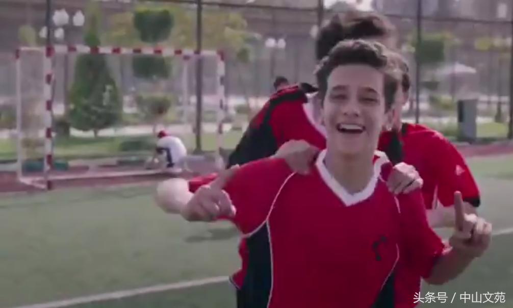 非洲球王义拍禁毒宣传片，海量少年悬崖勒马回头上岸