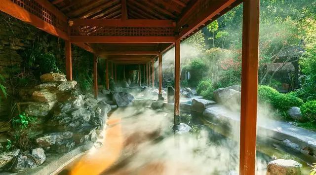 腾冲热海流连忘返,走进腾冲热海