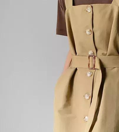 女人衣柜里不能少哪些衣服,女生衣柜里一定要有的几款衬衫