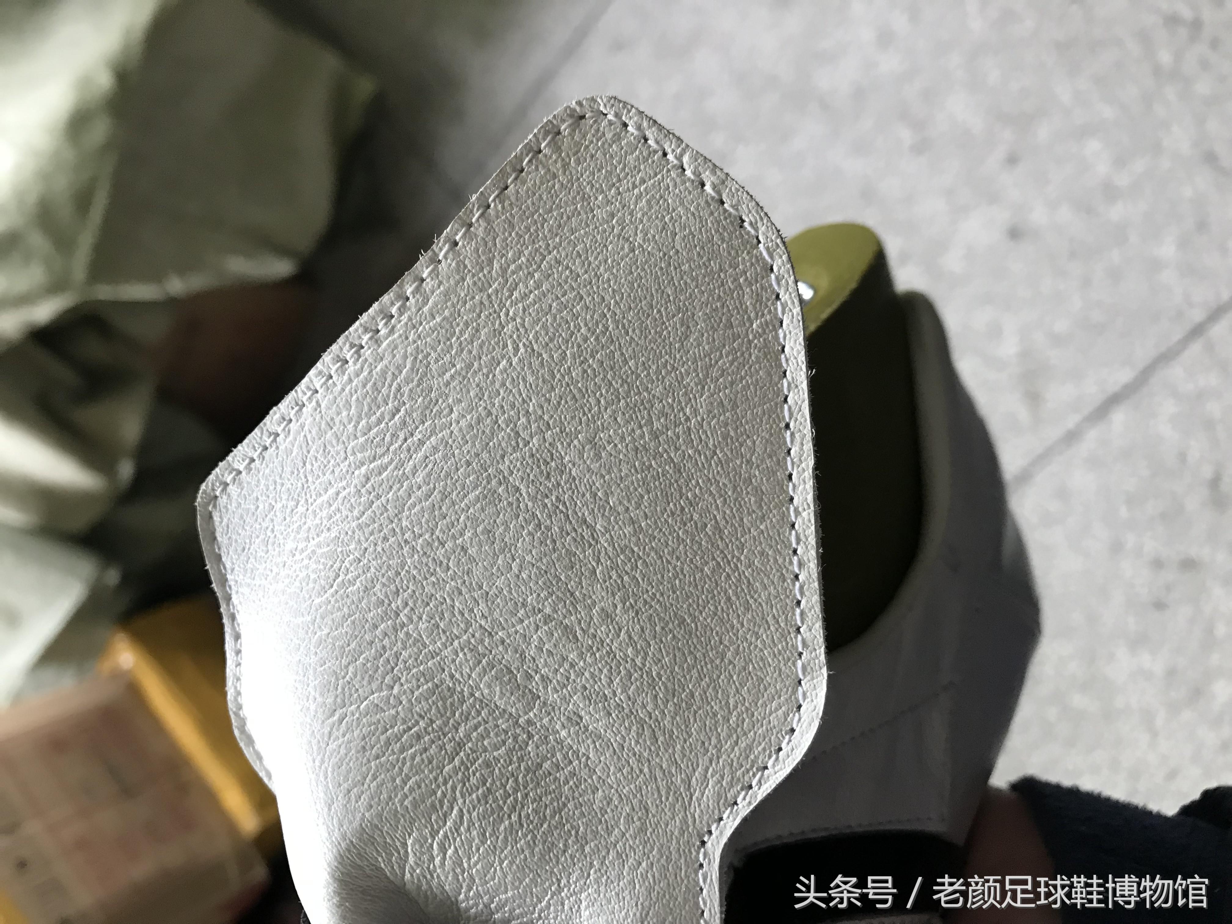 2002年的阿迪达斯鞋银色,阿迪达斯足球鞋哪一代最经典