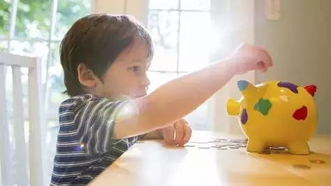 十二岁女儿爱撒谎偷钱,女儿经常偷钱还撒谎