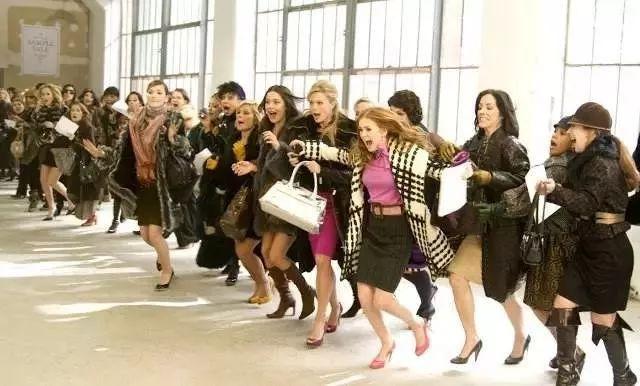 最流行的真皮包包,女式真皮包包正品品牌