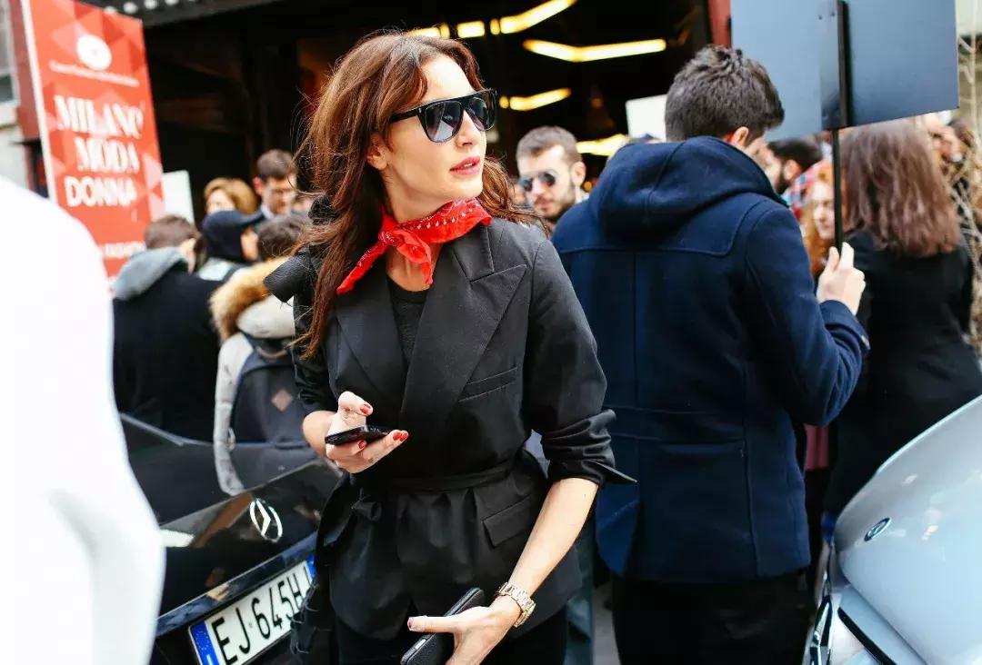 各种丝巾怎么戴,丝巾各种各样戴法