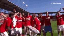 足球茶馆：龙哥、猪总和拉姆发来贺电