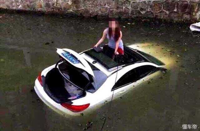 汽车全景天窗的缺点,全景天窗为什么空间大