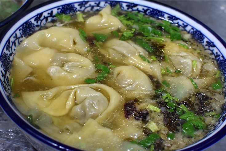 西安旅游必去景点推荐回民街,回民街好吃的小馆