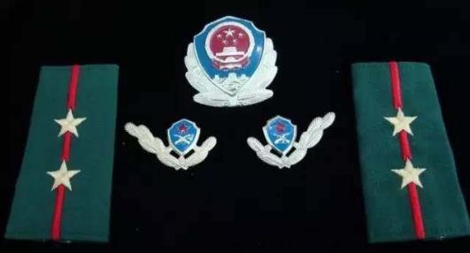 解放军常服和警察的常服,中国武装警察部队常服