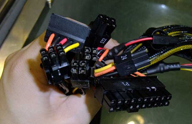 电脑为什么自动关机自动开机,电脑关机了主机过几秒才关机