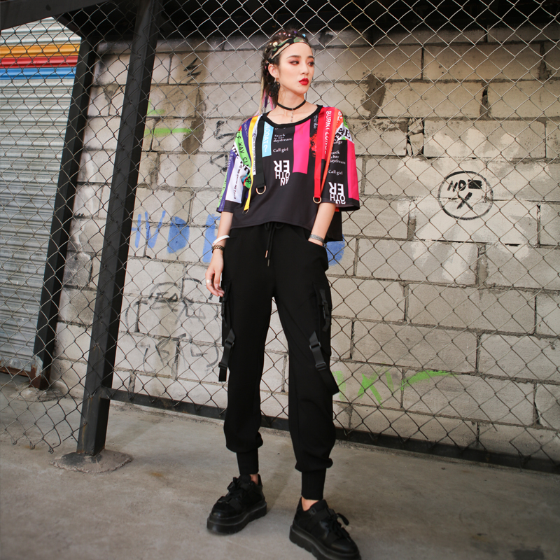 酷酷女孩服装店铺装修,酷酷女孩衣服店铺推荐