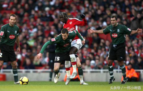 有三支足球队,一分钟搞懂英格兰足球队