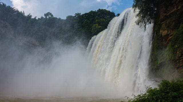 中国最新最美四大瀑布,中国最美的十大瀑布
