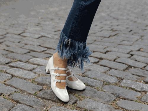 高跟鞋磨脚太累怎么办,高跟鞋磨沙不磨脚