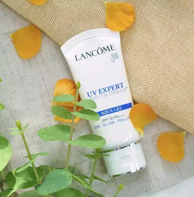 安耐晒兰蔻小白管防晒哪个比较好,安耐晒与兰蔻小白管分别多少毫升