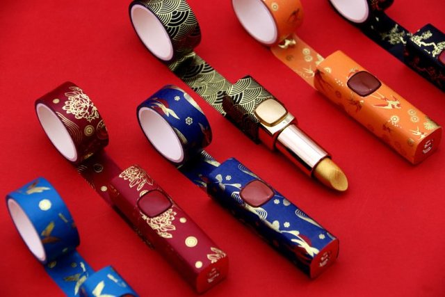 缇庡鍥借揣鏁呭,鍥借揣灏忎紬鍝佺墝缇庡鎶よ偆