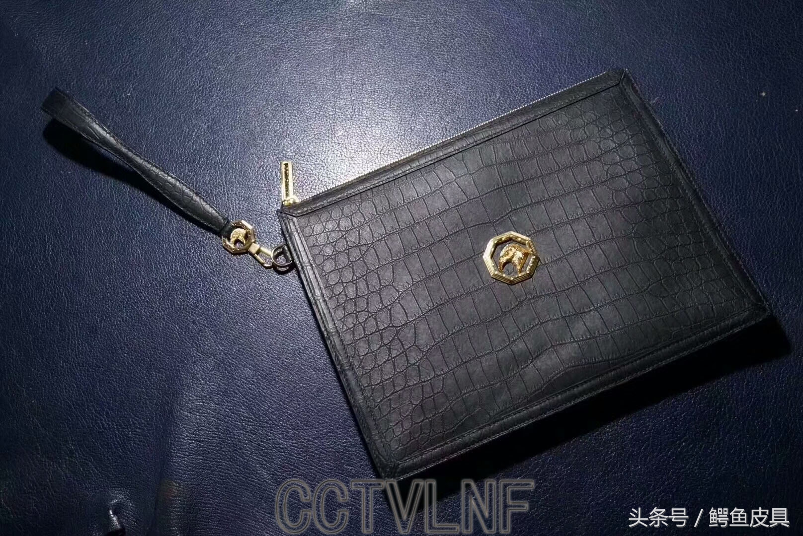 旅行箱是聚碳酸酯好还是pc材质好,聚碳酸酯行李箱结实吗