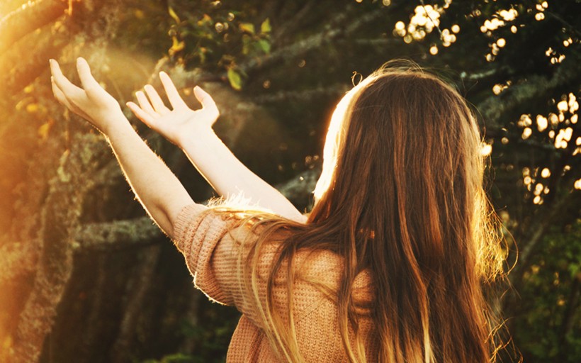 我只是晚上摸了女友一下，她就生气地要分手，我该怎么办啊！