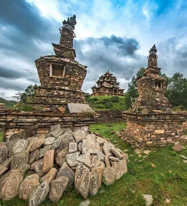 果洛著名寺院,果洛的藏传佛教寺院