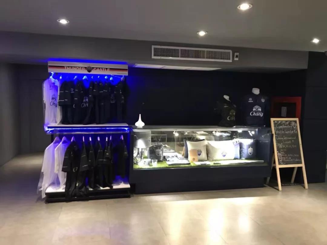 盘点:炼尸房边、大海之滨和群山环绕的泰国十大神奇球场