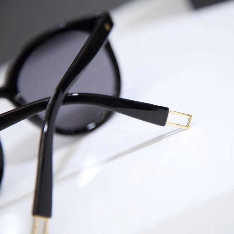 近视眼镜吴昕同款,吴昕同款眼镜什么牌子