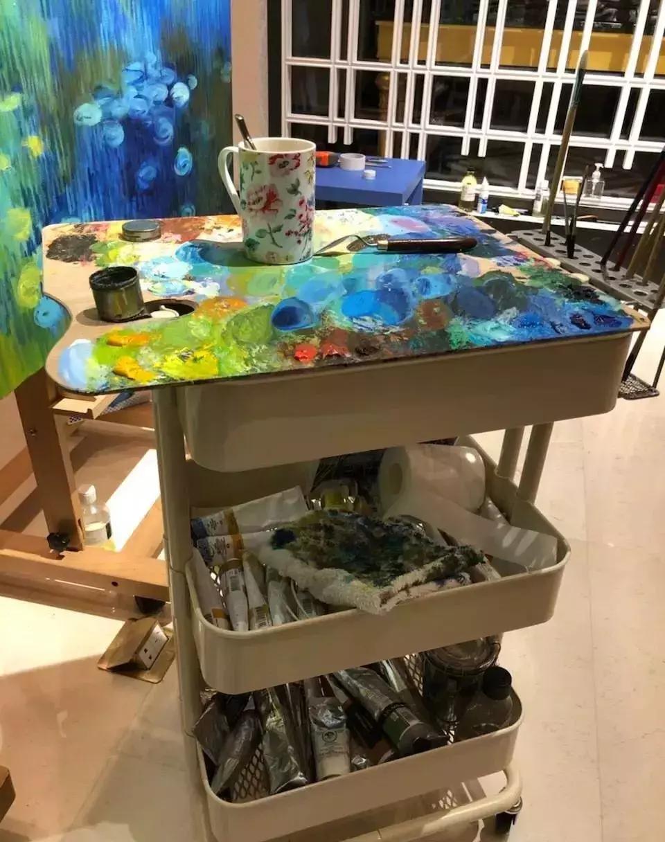 美女画师月薪20万,月入百万画家