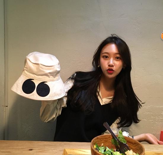 迪丽热巴渔夫帽什么牌子,迪丽热巴戴的渔夫帽什么牌子的