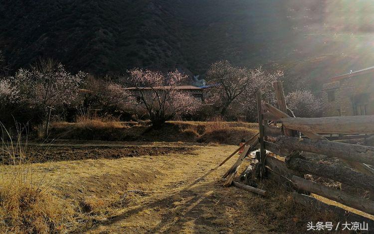 甘孜丹巴美女谷,甘孜藏族自治州美人谷