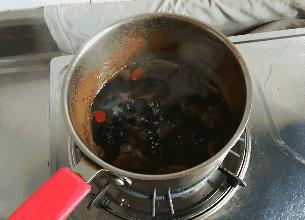 为什么饭店的油比外面的好吃,为啥饭店的酱油那么香