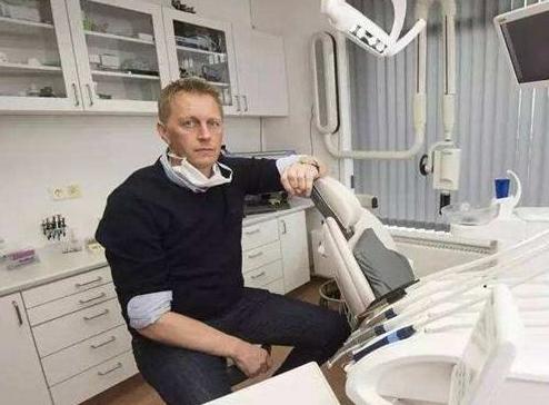 足坛交接父子兵门将,足坛交接父子兵