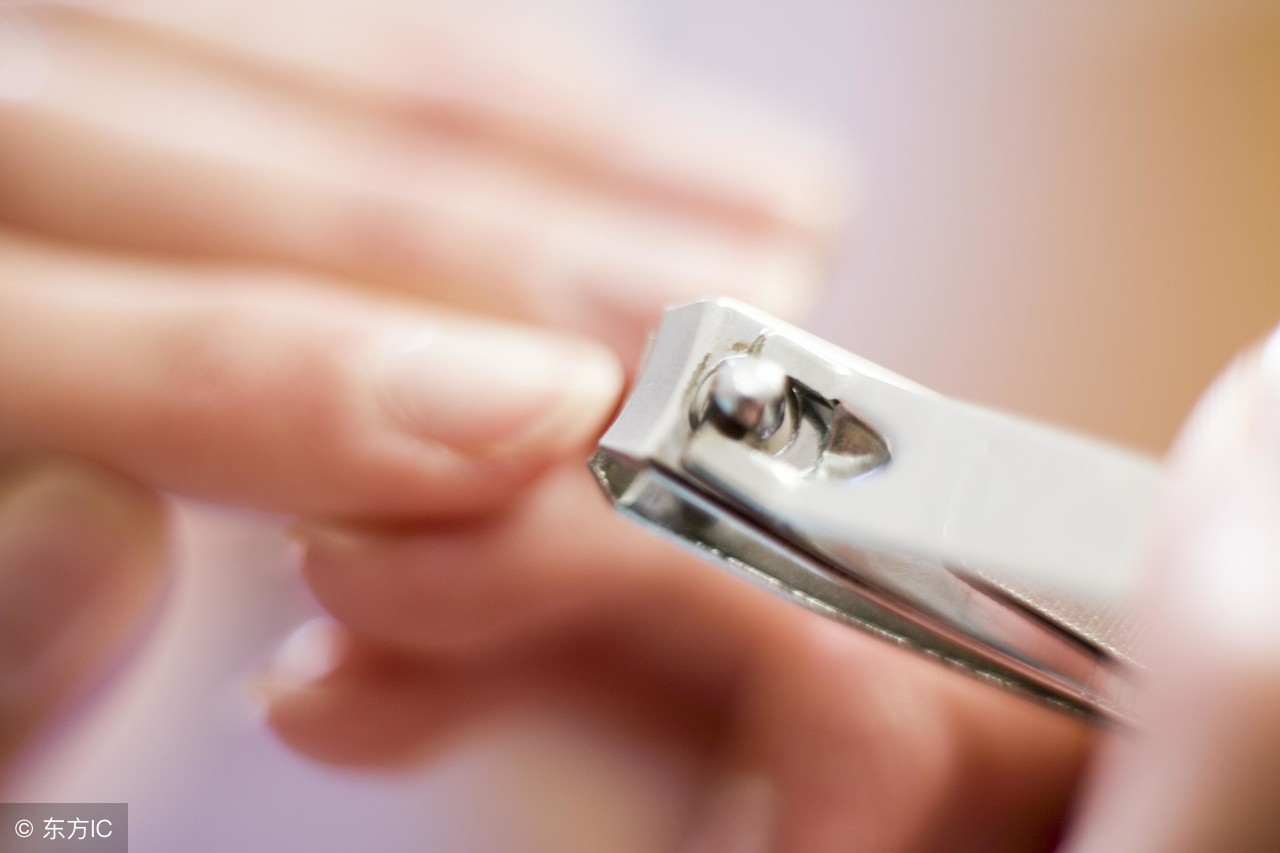 正确剪指甲可以使指甲长出来吗,指甲剪错麻烦大如何正确剪指甲