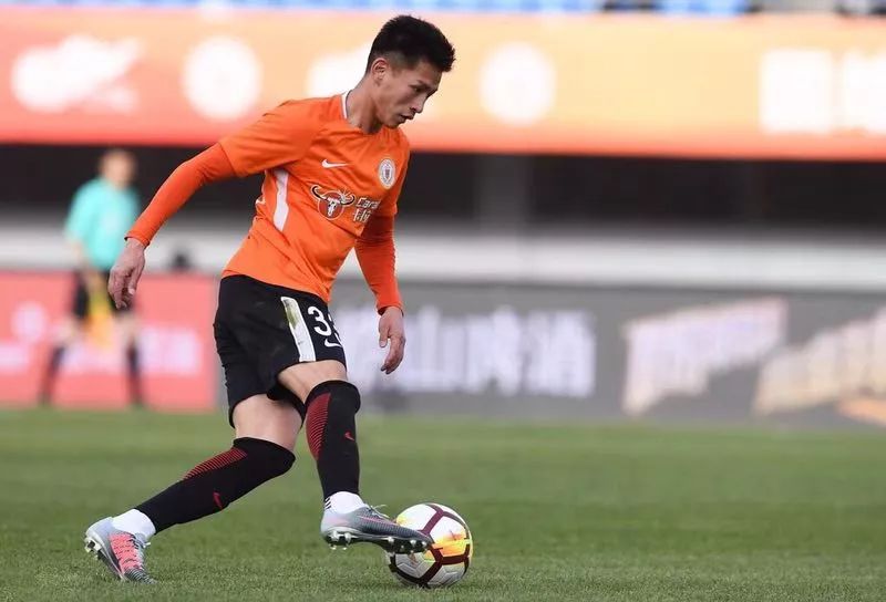 王楚还能踢球么,王楚现在还踢球吗