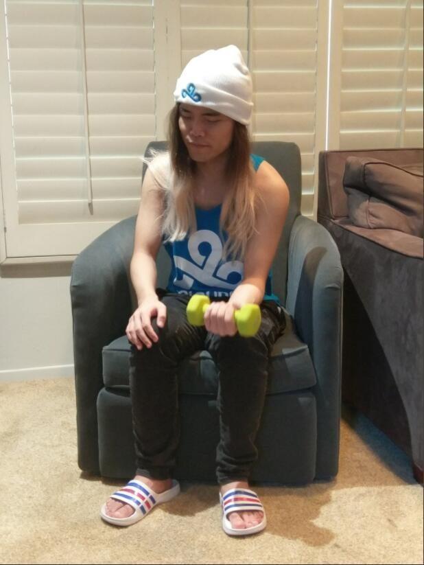 鑻遍泟鑱旂洘c9sneaky,鑻遍泟鑱旂洘c9濂宠