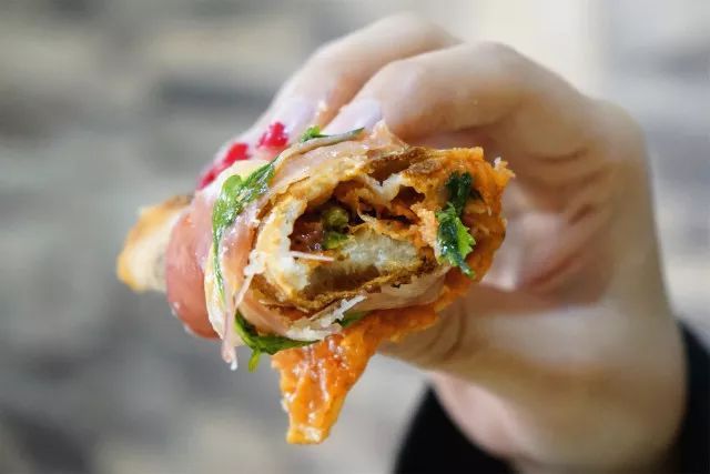 安徽夫妻开的披萨店，却被歪果仁踏破门槛……