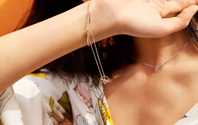 “婆婆妈妈“最爱的国产珠宝，真的只是土味傍身嘛？