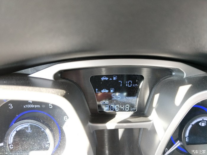 媳妇当车模宝骏,媳妇当车模菲斯塔