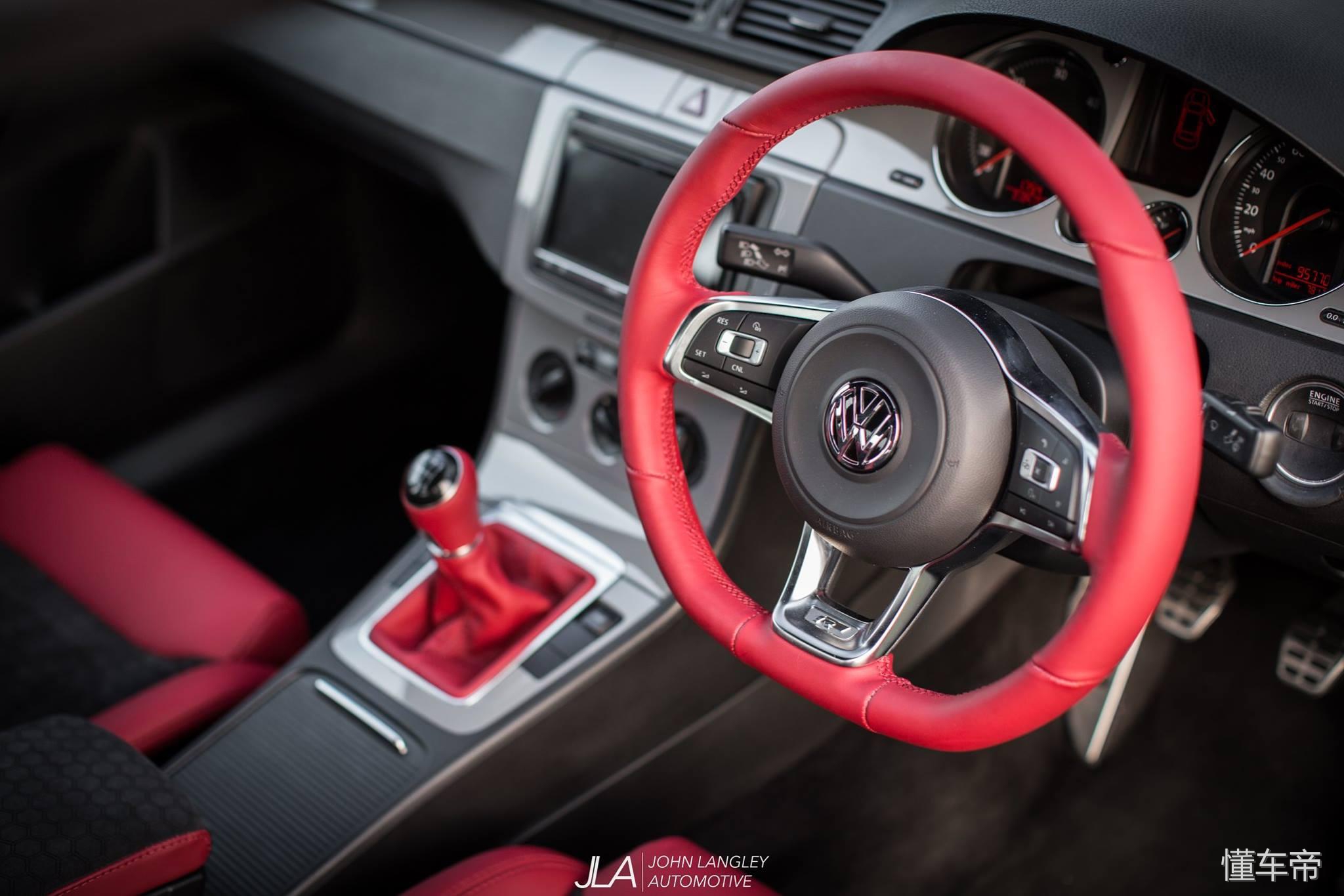 虽然手动挡让人着迷，但是这辆迈腾的轮毂让洗车工抓狂！