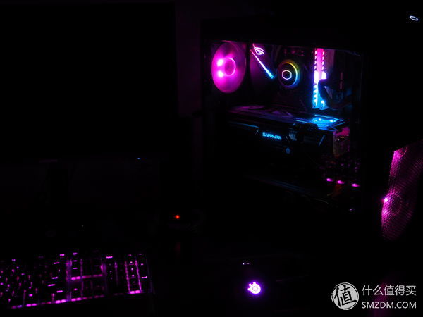 Zen+启动！船新组合RyzenR72700X+华硕ROGX470F—RGB开箱