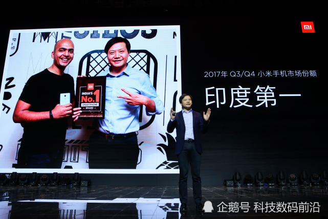 网友隔空呼叫雷军，给孩子起名叫小米手机免费用吗？