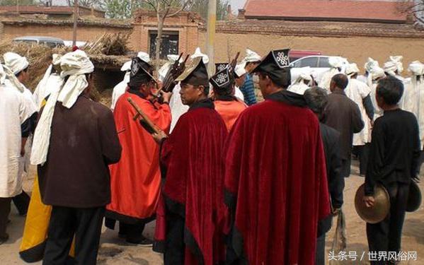 满族人的房间都是怎么布置的,满族高考加分吗