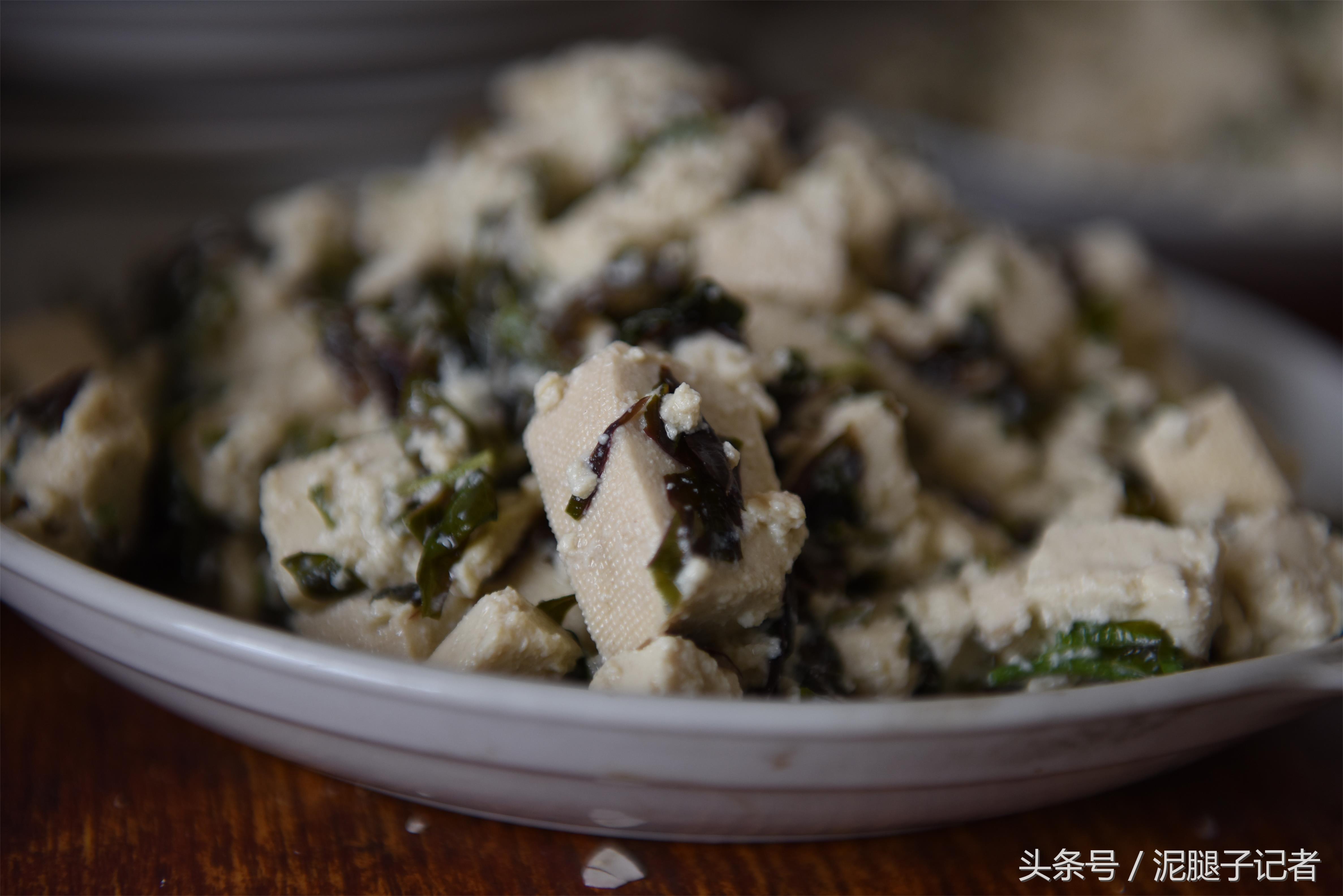 这位农村大哥真能整，用香椿做了一桌子菜，不重样