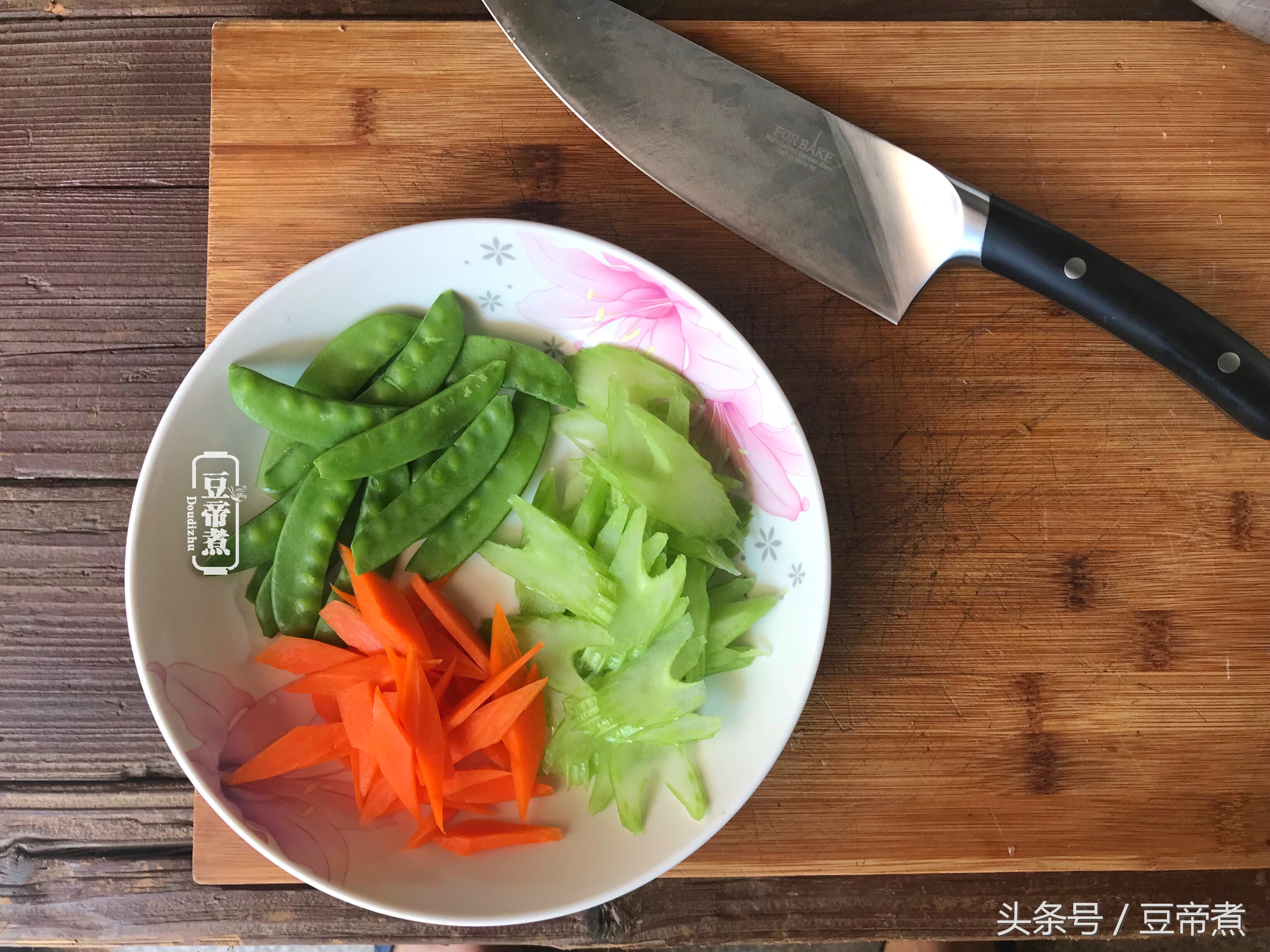 鱿鱼三种新款花刀切法记得收藏,鱿鱼怎么切花刀才卷得漂亮