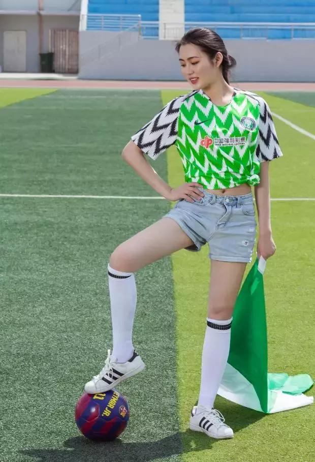 第一次真正感受到足球的魅力,世界杯足球宝贝拍摄