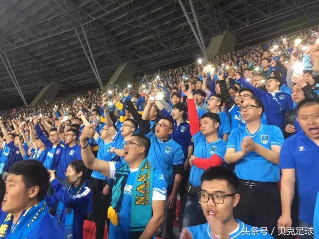 致敬“陕西红”和“南通蓝”，中乙联赛最好的两张名片