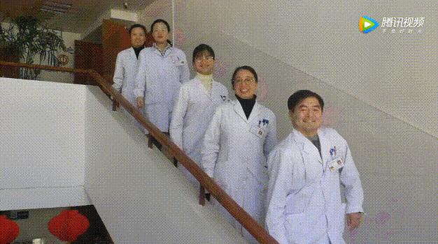 “抖肩舞”竟抖出肩袖拉伤！缓解肩颈痛还需科*运学**动