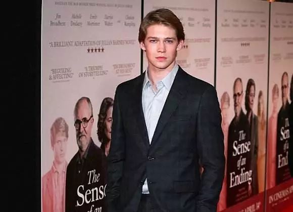 伯德小姐和小丑女合作的“冲奥”传记片，你确定不来看看吗？